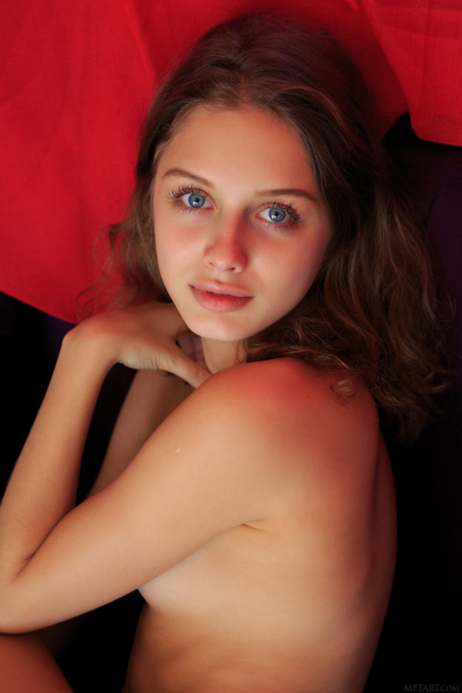 Фото голая артистка