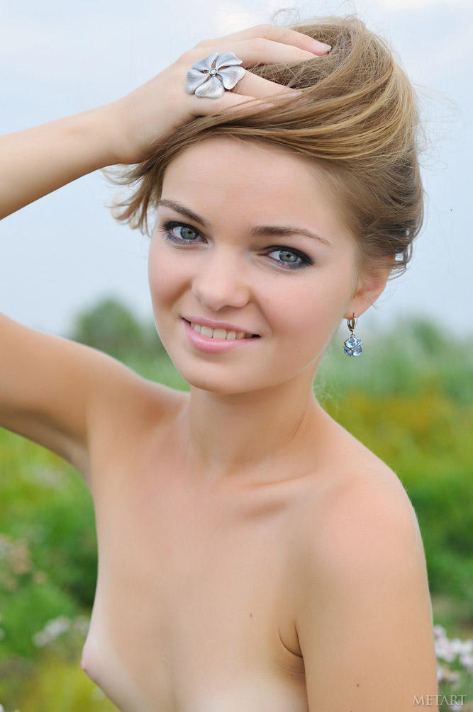 фото голая молоденькая девушка