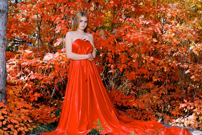 Голая девушка красивая как осень.