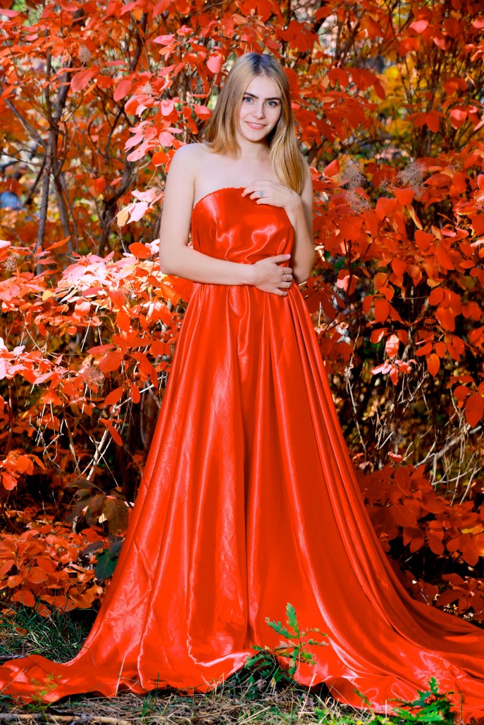 Голая девушка красивая как осень.