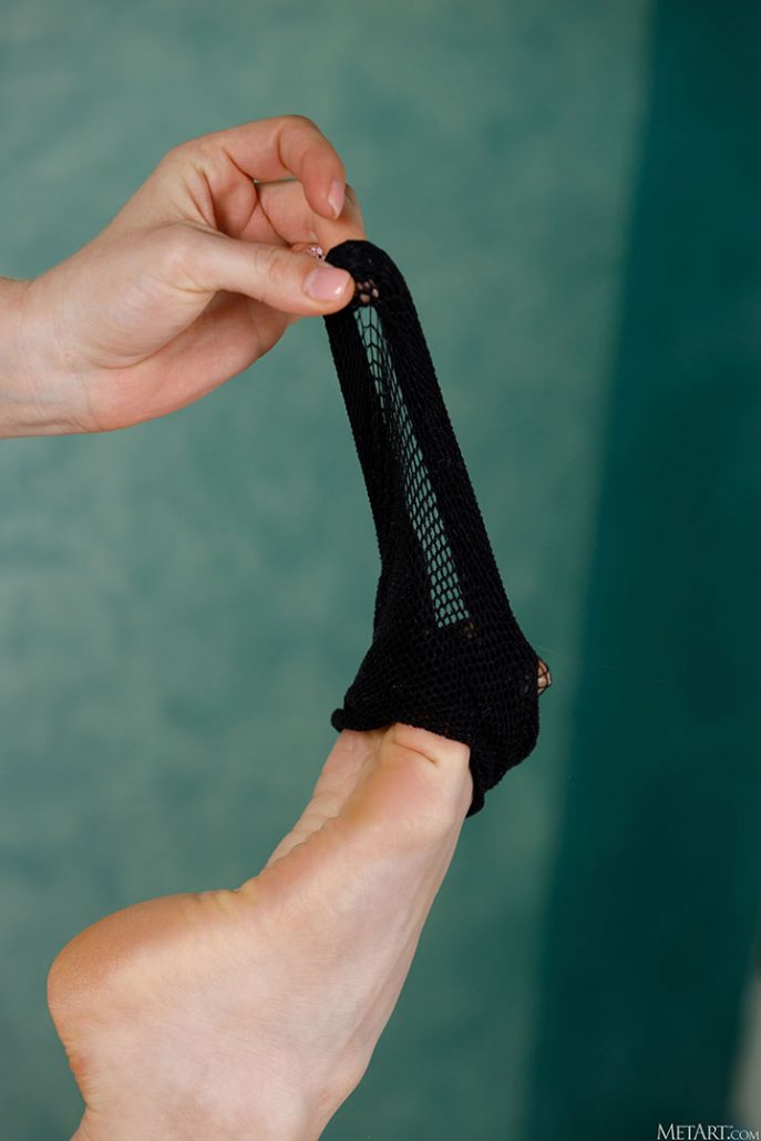 Голая Снежана ждёт мужа с работы