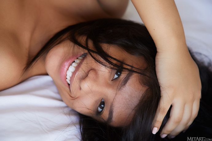 Голая милашка из Южной Америки