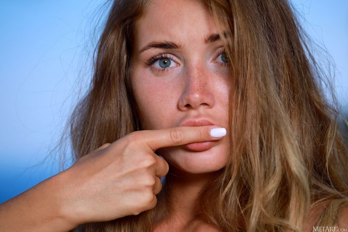 Голая девушка с кавказка