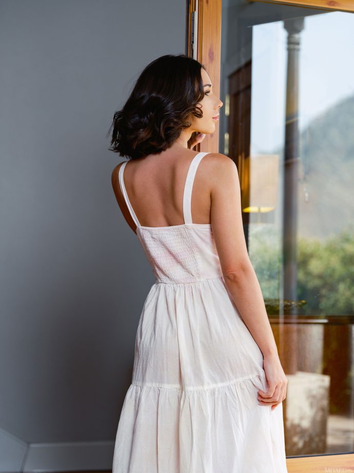 Эротические фото голой румынской девушки