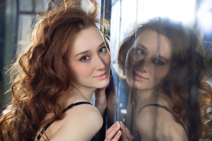 Голая рыженькая киска