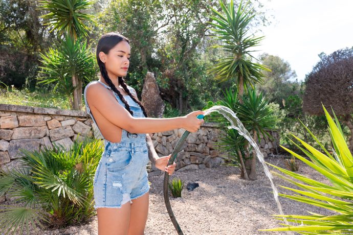 Голая колумбийская студентка