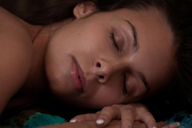 Голые бёдра