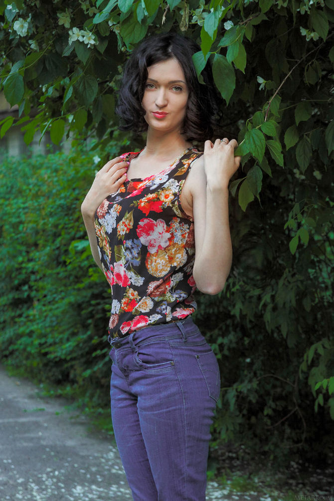 Голая мадам