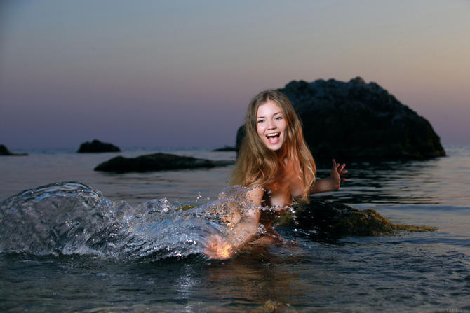 Голая Ирина