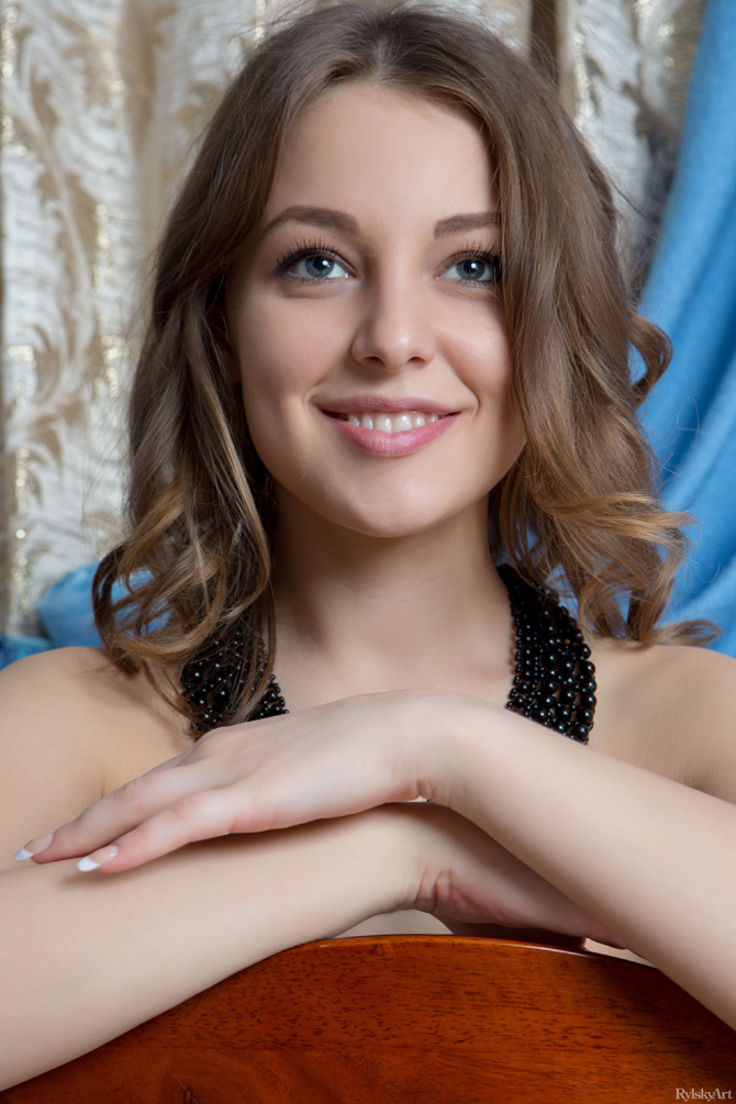 Фото голая шлюшка