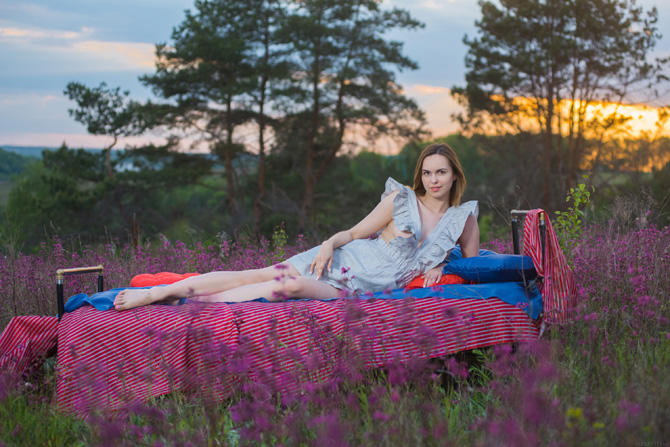 Голая Анфиса