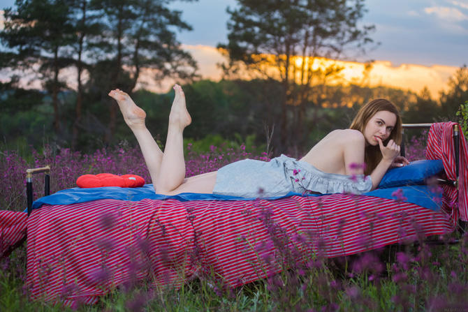 Голая Анфиса