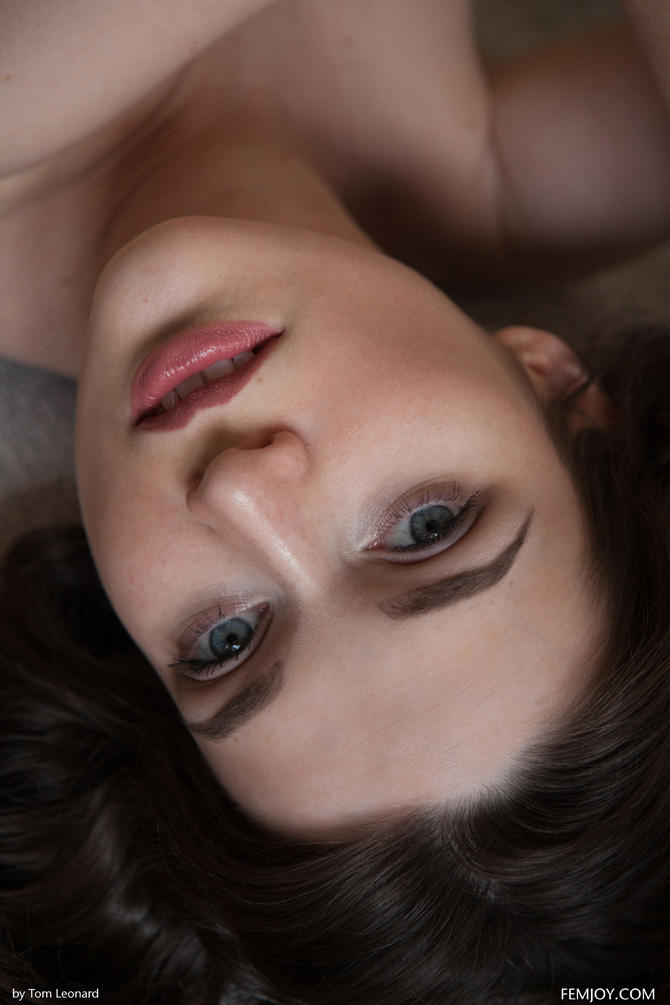 фото раздетая женщина