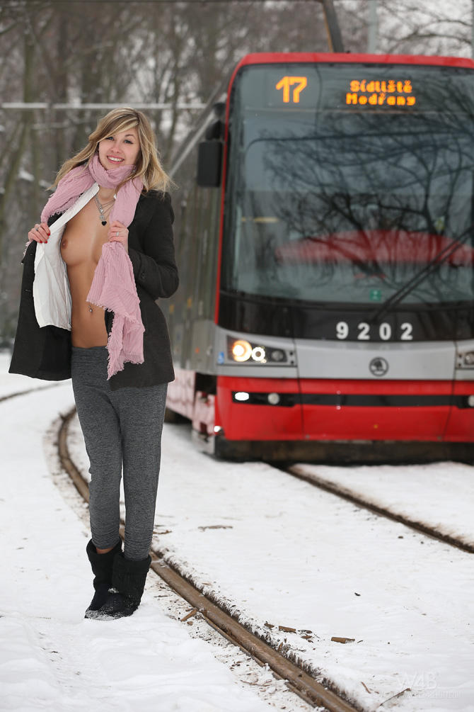 фото эксгибиционистки